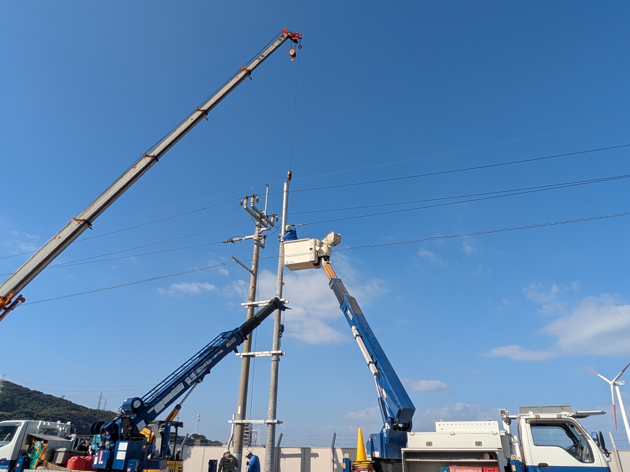 風力発電用送電柱建替工事