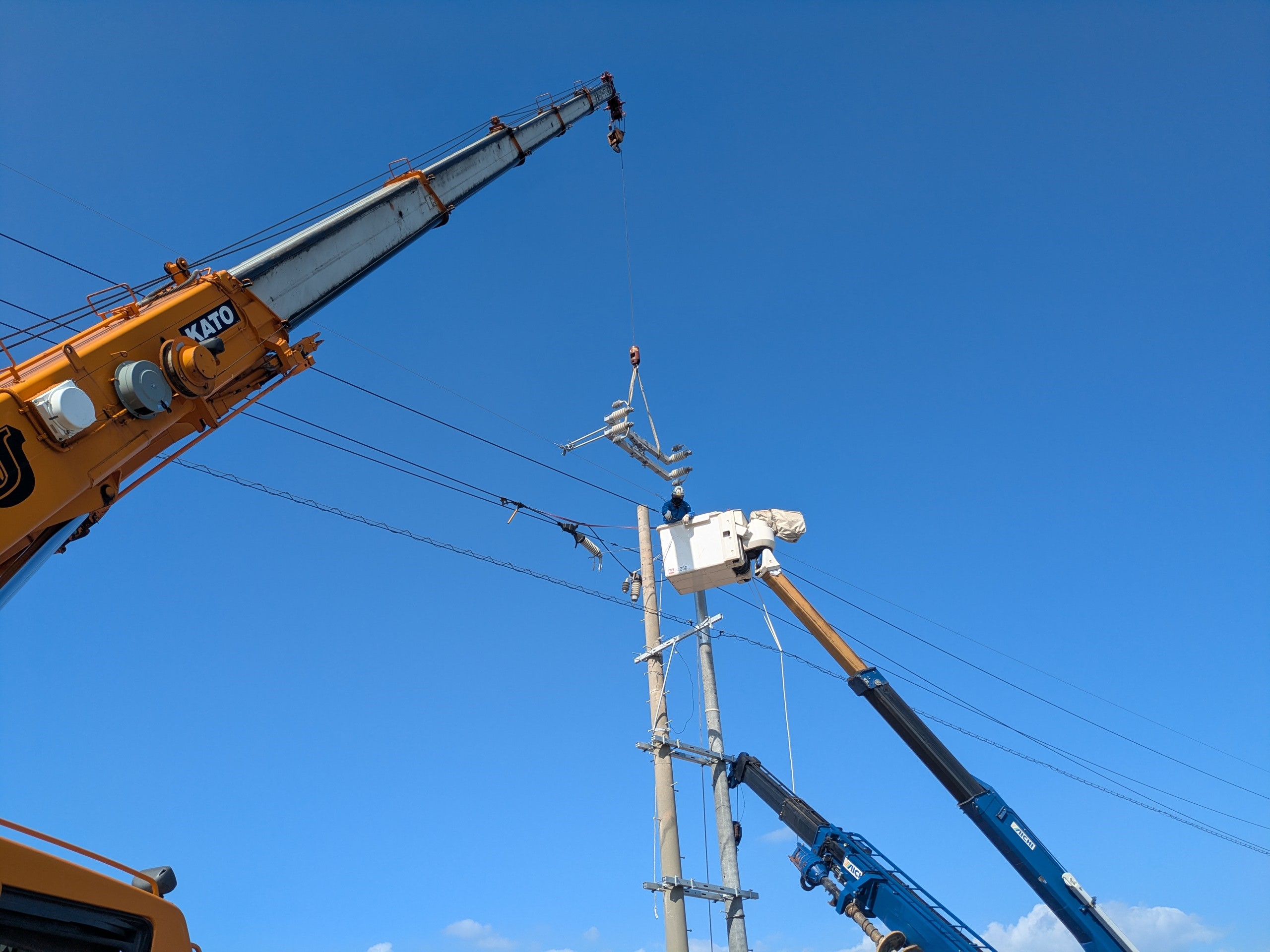 風力発電用送電柱建替工事